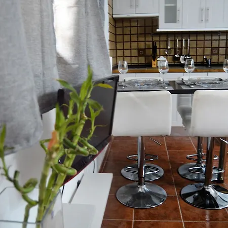 Apartment In Santa Cruz De Tenerife, With Pool Access, Furnished Garden A